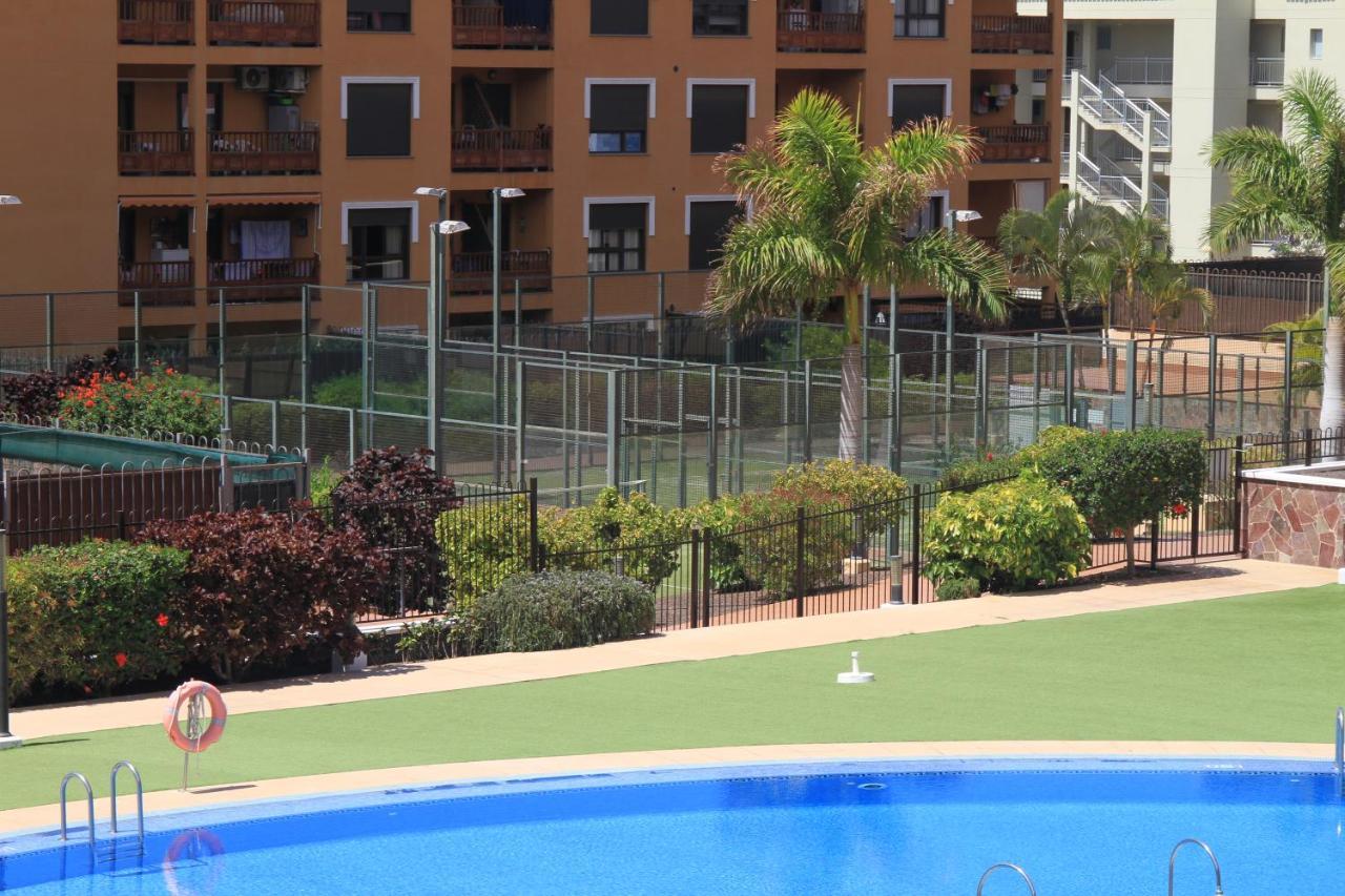 Spacious Apartment With Large Private Garden In Palm Mar Eksteriør billede